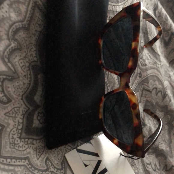 NWT Y2K Inspired Cheetah Sunglasses - Picture 5 of 6